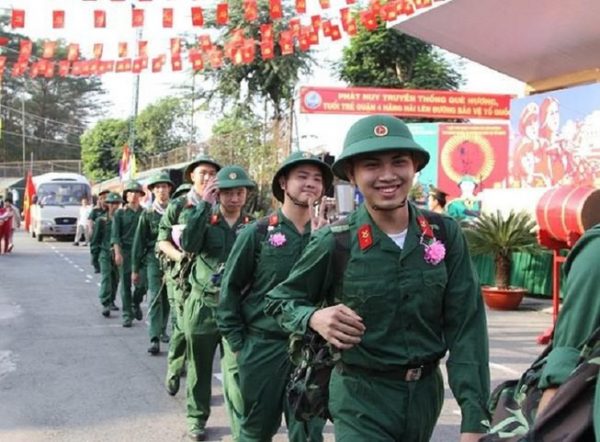 học trung cấp có được hoãn nghĩa vụ quân sự