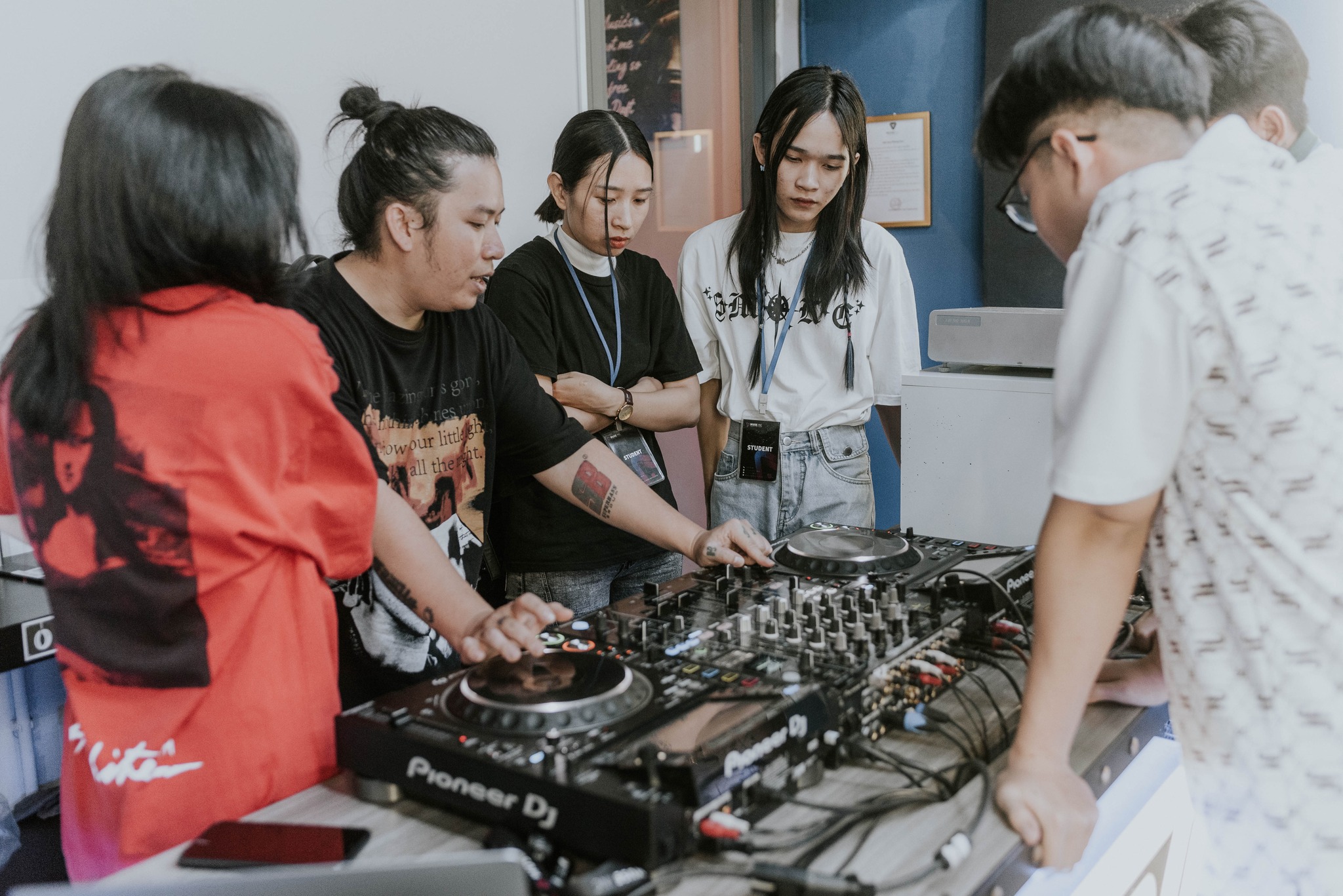 hoc-nghe-dj-2